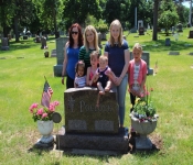 2016 05 29 SiousFalls Gravestone 010